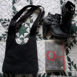 Vintage black suede purse 🌠